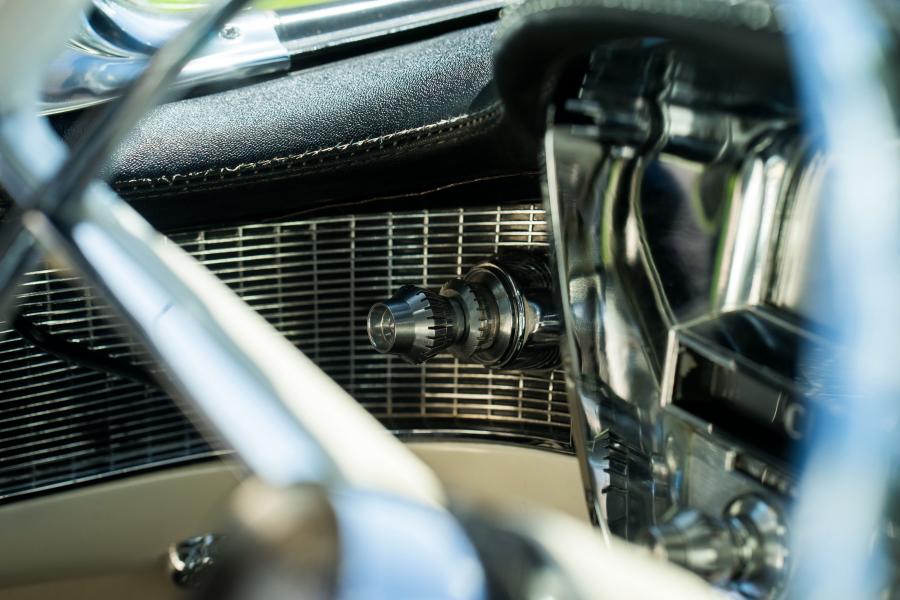 Детали интерьера Cadillac Series 62 Convertible (6267) 1956 года  (фото 17 из 52)